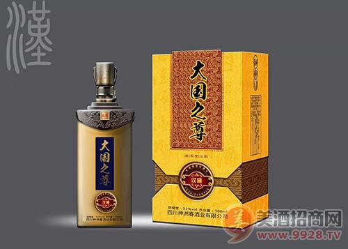 生产厂家:四川省神州春酒业净含量:500ml香型:浓香型大国之尊