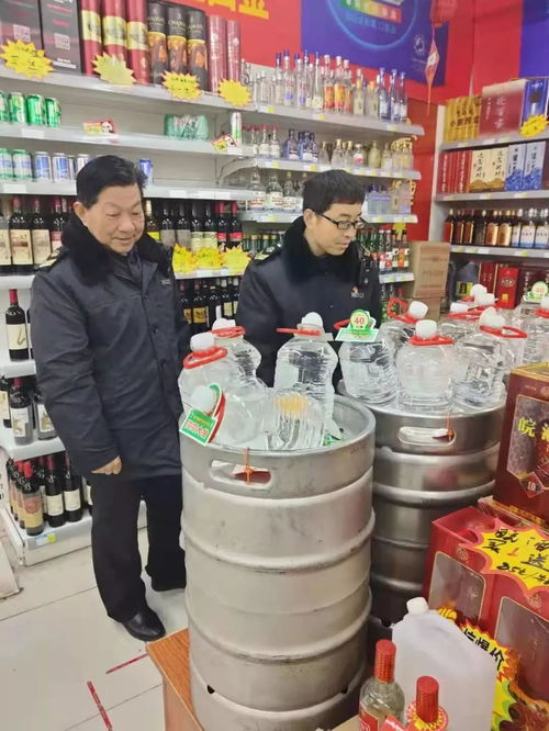 烔炀市场监管所开展白酒市场专项整治活动